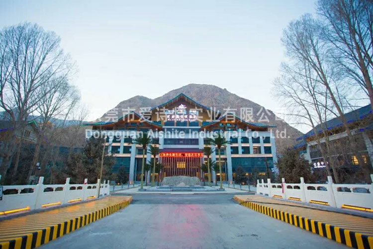 甘肅武威溫泉度假村仿真熱帶園林造景.jpg