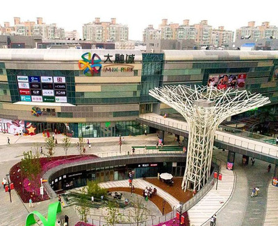 上海靜安區(qū)大融城仿真椰子樹造景