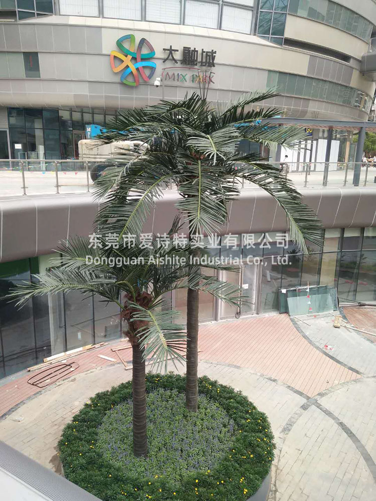 上海静安区大融城仿真椰子树造景.jpg